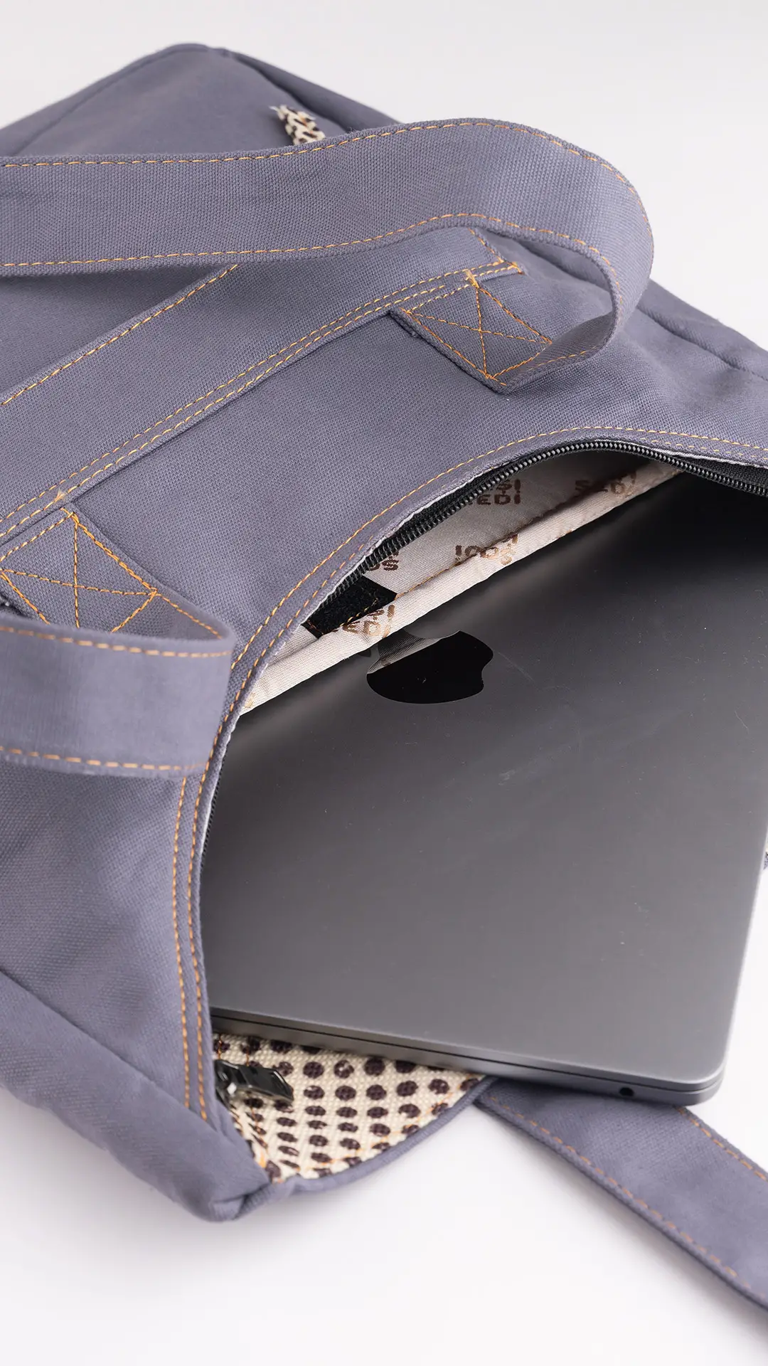 Rakun Desenli Kol Çantası Gri