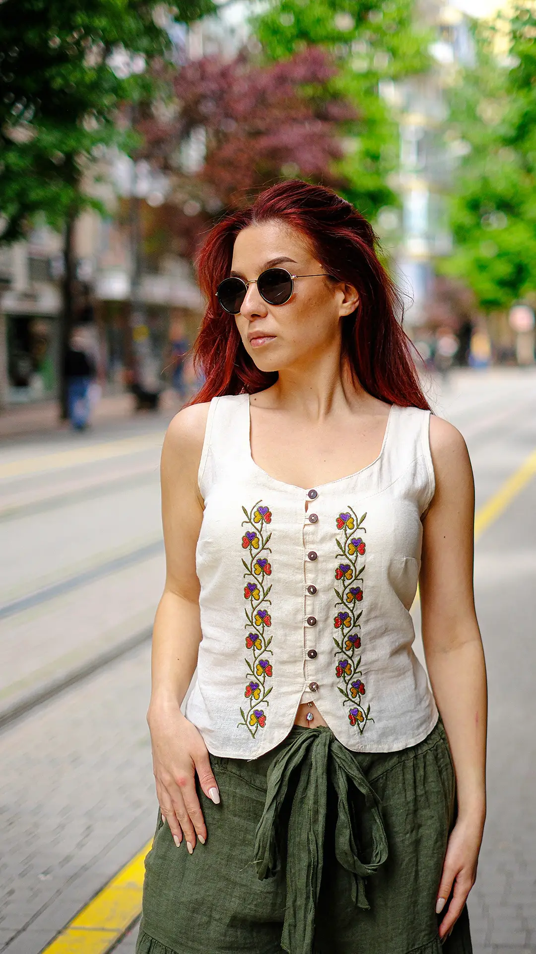 Çiçek Nakışlı Bluz