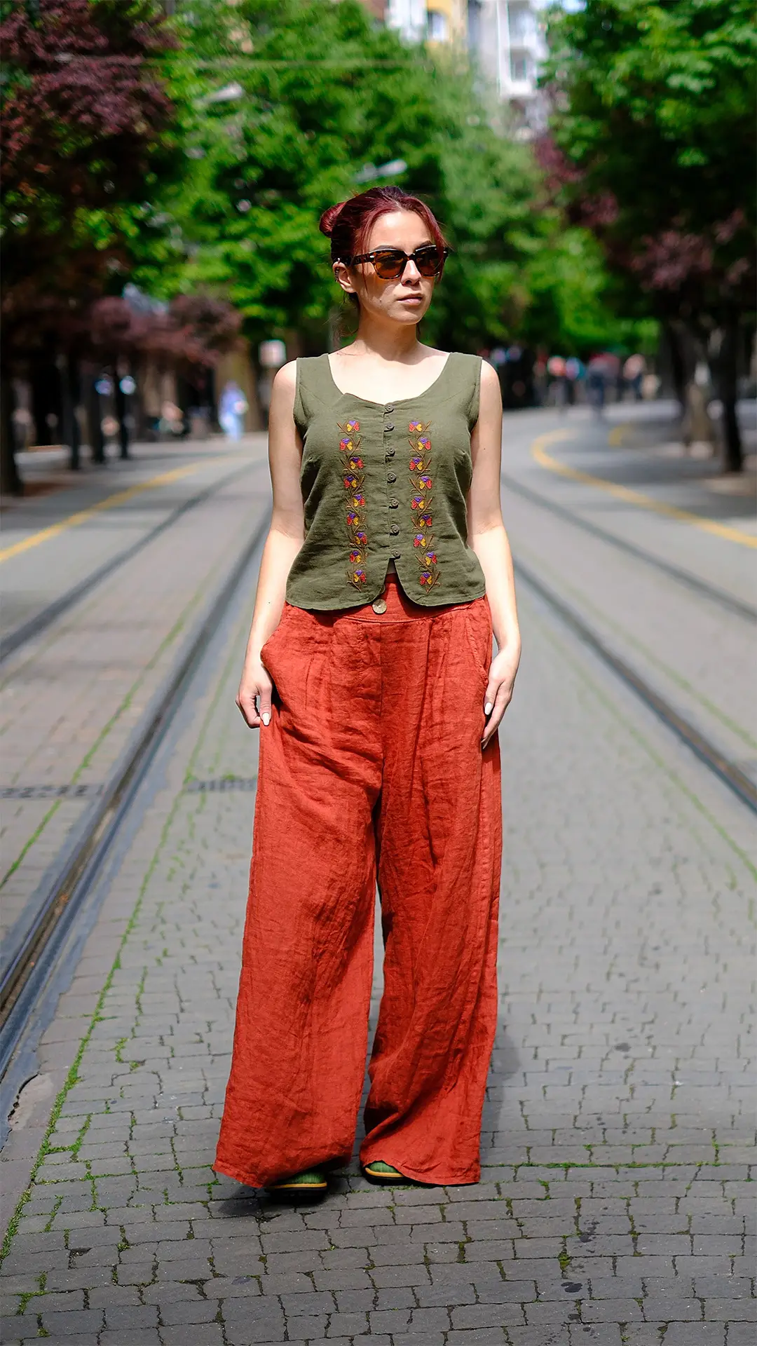 Çiçek Nakışlı Bluz