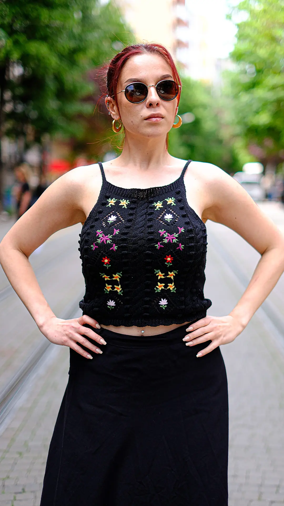 Çiçek İşlemeli Örgü Bluz