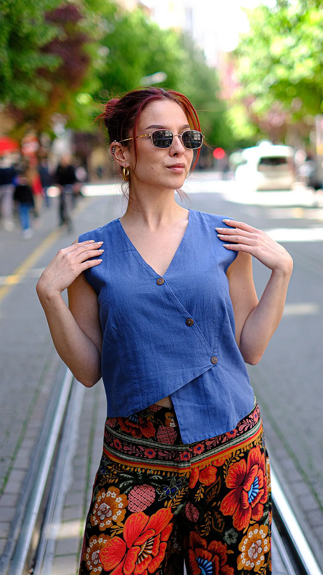 Asimetrik Yelek Görünümlü Bluz