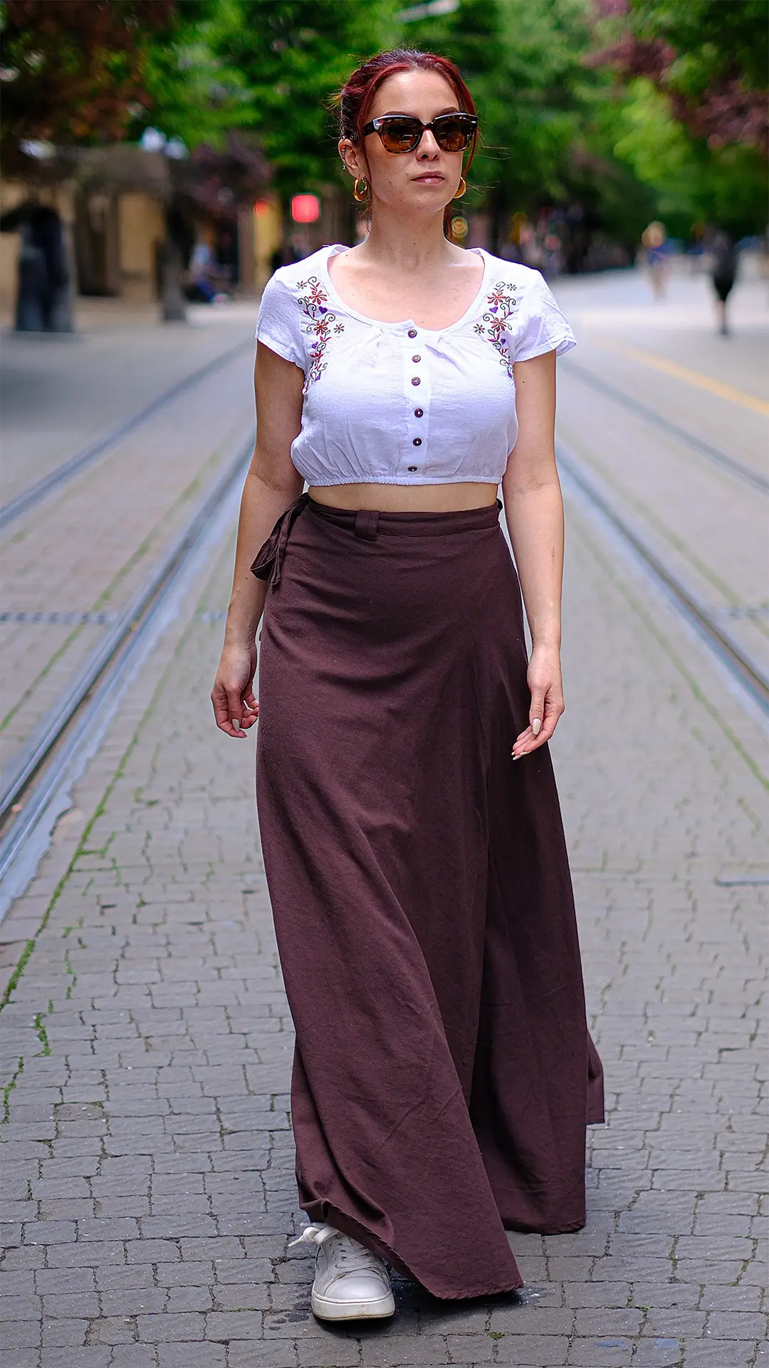 Çiçek İşlemeli Bluz