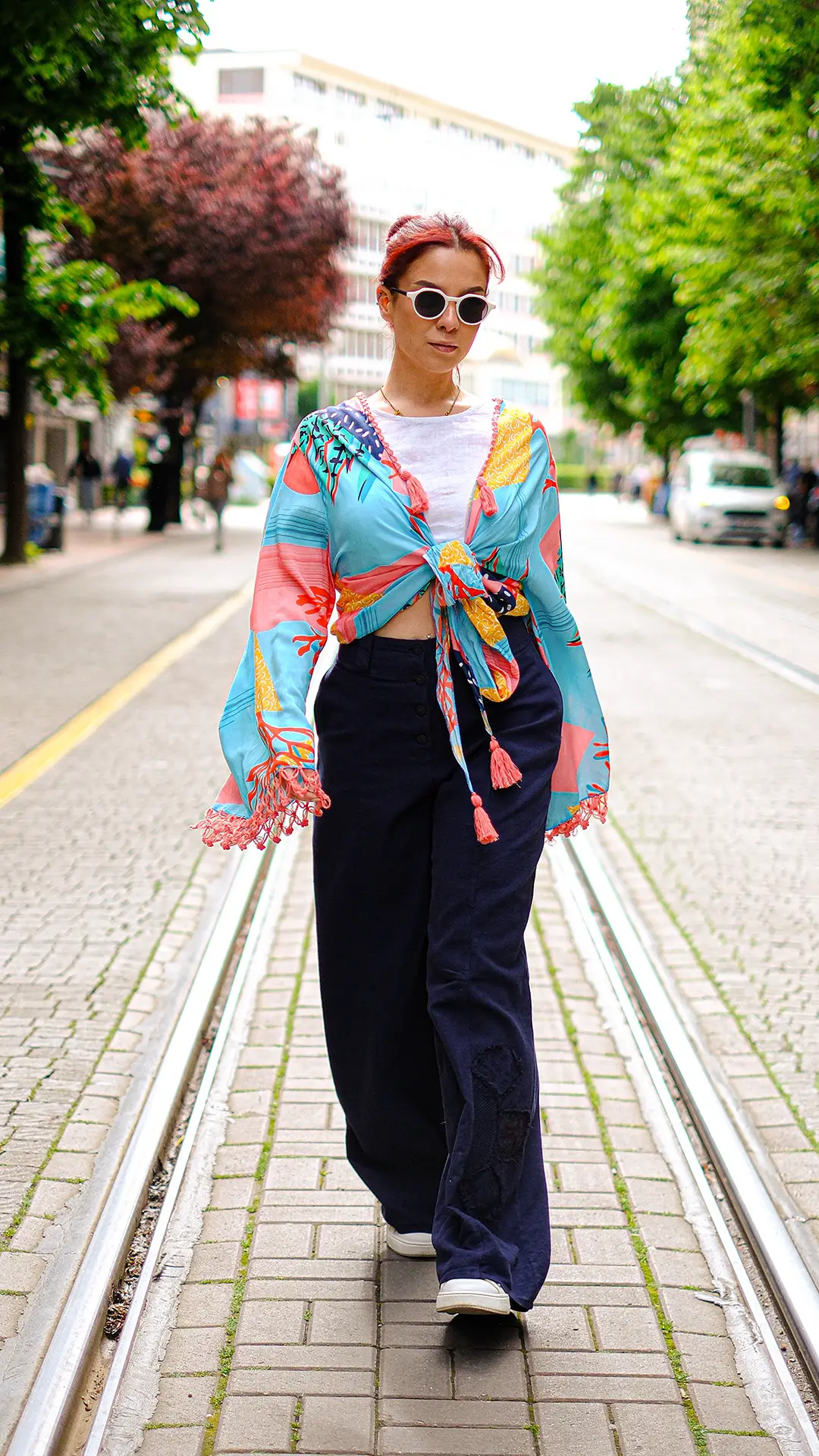 Çiçek İşlemeli Pantolon Lacivert