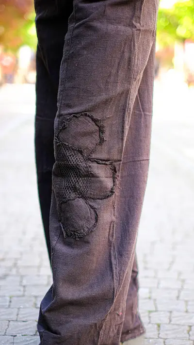 Çiçek İşlemeli Pantolon Siyah