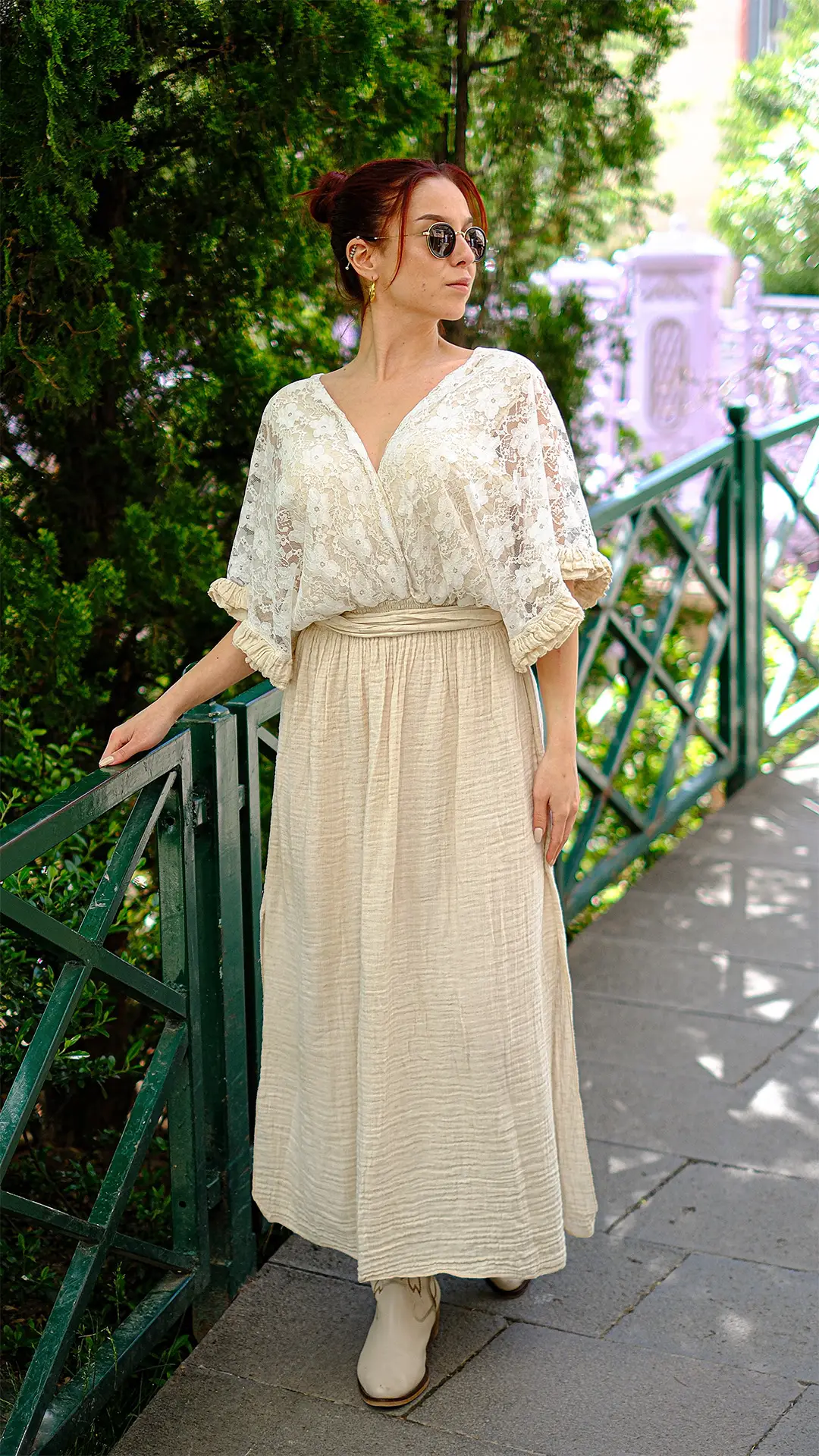 Müslin Kumaş Dantel Detaylı Tasarım Elbise