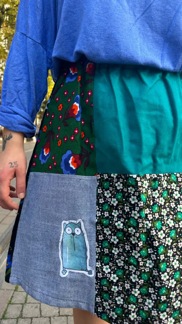 Kedi İşlemeli Tasarım Pazen Etek Kedi İşlemeli Tasarım Pazen Etek