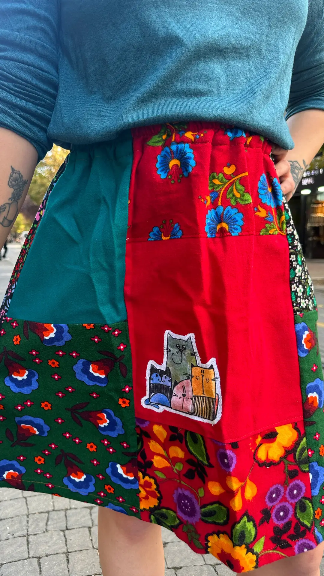 Kedi İşlemeli Tasarım Pazen Etek