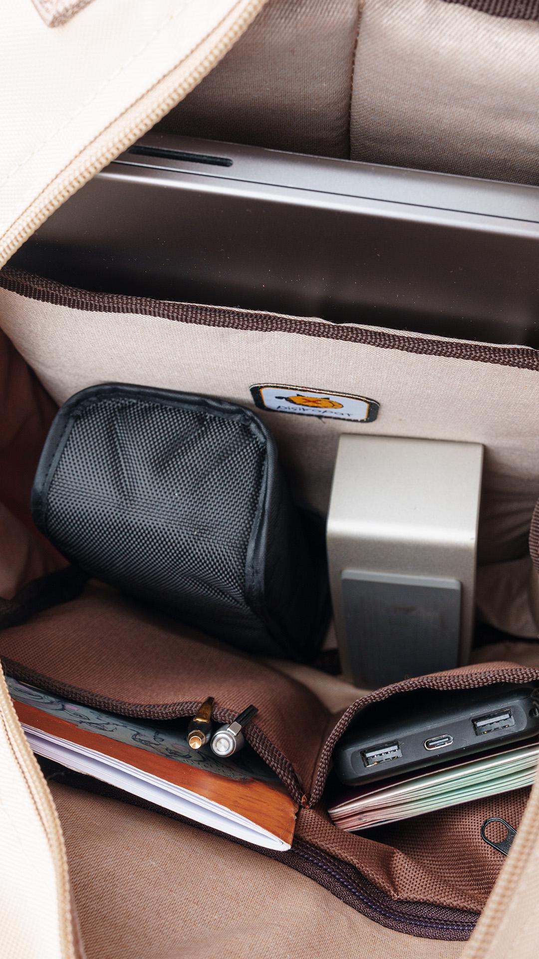 Cream The Guş Backpack